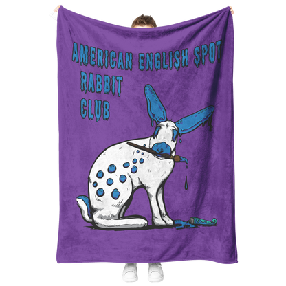 Drippy_English_Spot_Blanket_V_Blanket_Model_Mockup.png_16226622